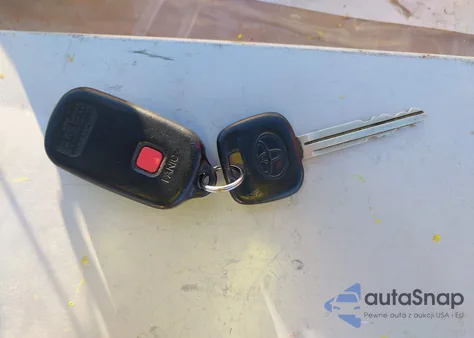 2004 Toyota Corolla Le z USA, uszkodzony, nr VIN 2T1BR38E24C286221